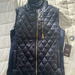 Chi Sono Navy Puffer Vest